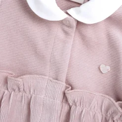 Tutina aperta davanti a costine – chicco